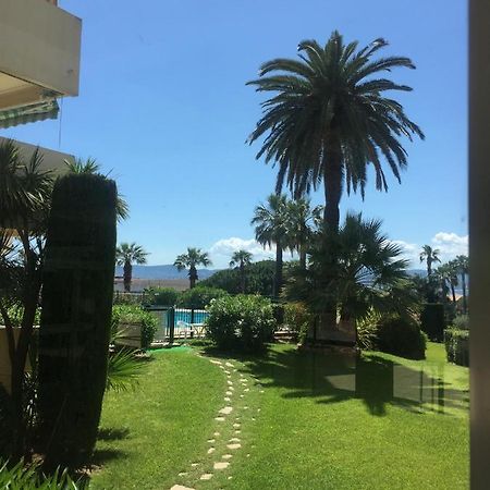 Studio 127, vue mer et piscine, port Santa Lucia Saint-Raphaël Esterno foto