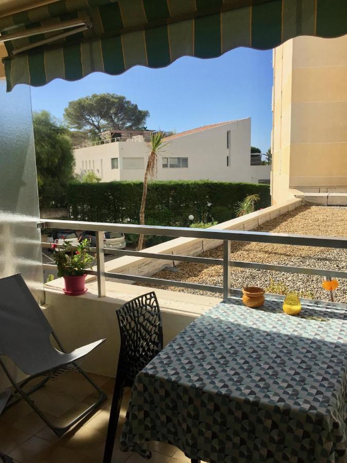 Studio 127, vue mer et piscine, port Santa Lucia Saint-Raphaël Esterno foto