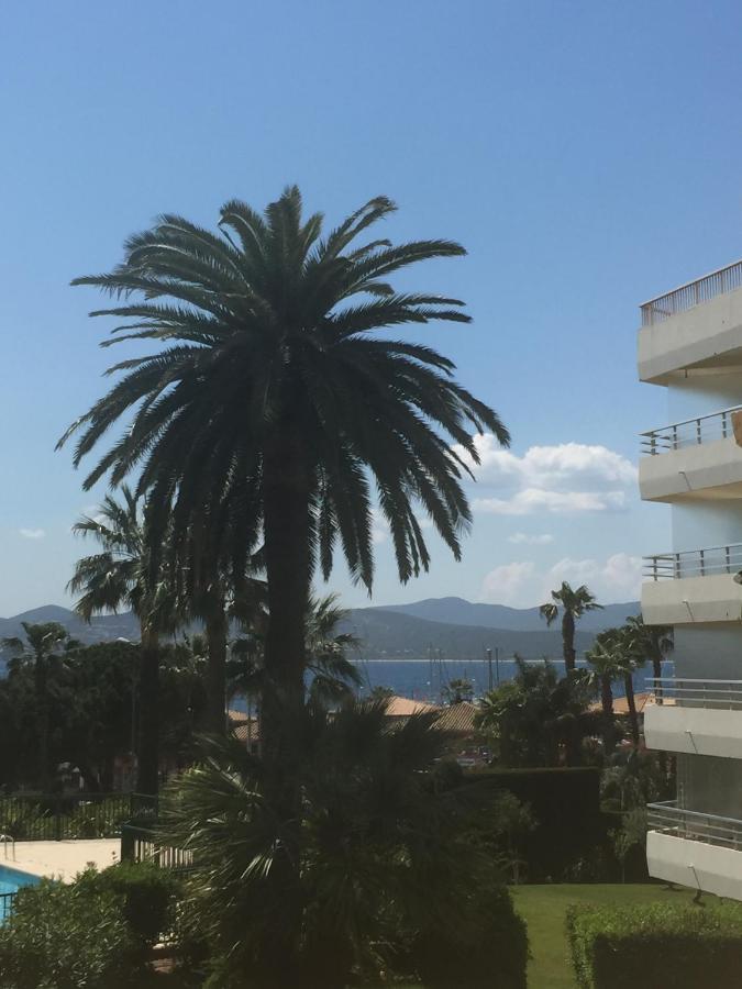 Studio 127, vue mer et piscine, port Santa Lucia Saint-Raphaël Esterno foto