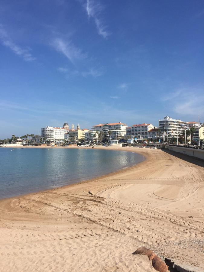 Studio 127, vue mer et piscine, port Santa Lucia Saint-Raphaël Esterno foto